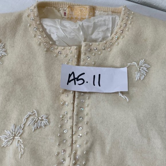 Vintage 50s Beaded Cardigan 40 / Medium Cream Lambswool Angora Pinup Rockabilly - Picture 12 of 12